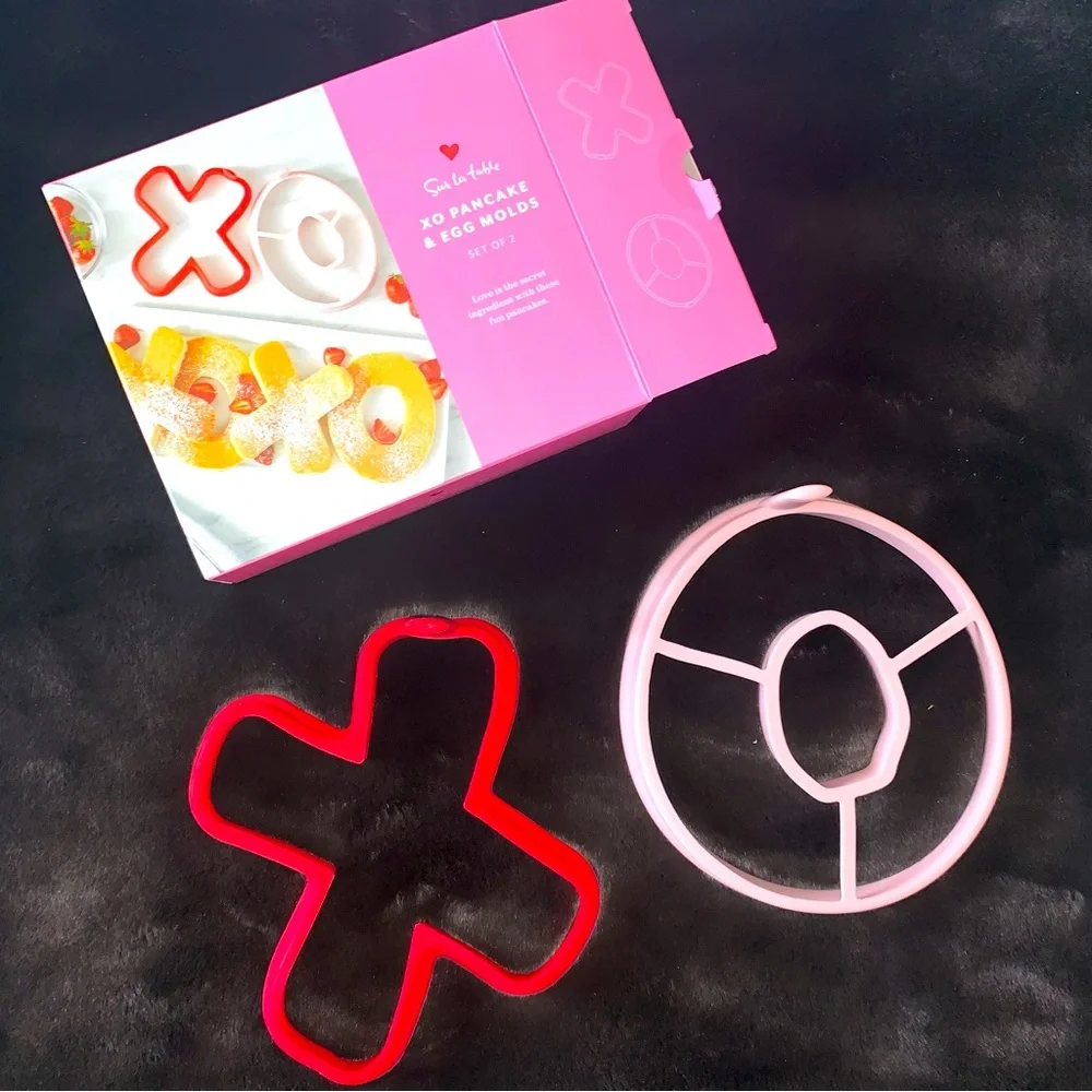 NEW! “XO” Pancake & Egg Molds, Sur La Table, Brand New in Box, FABULOUS